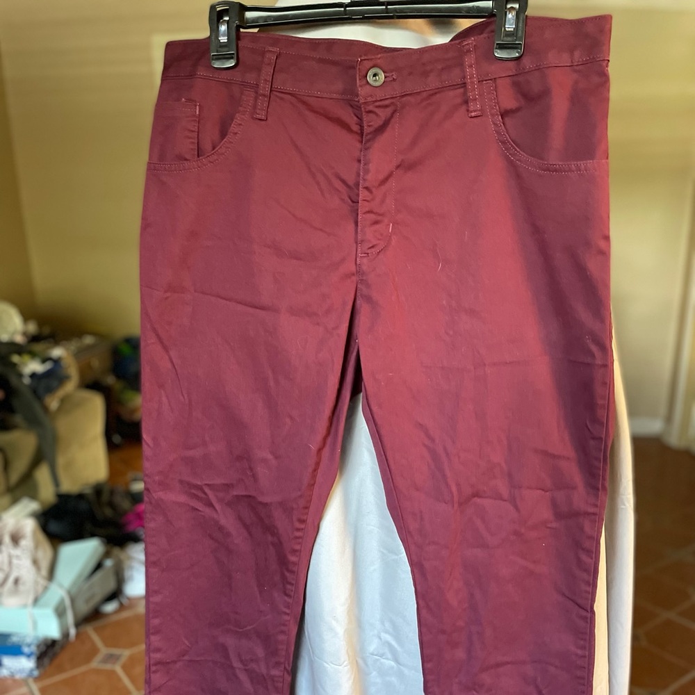Burgundy/ wine color pants Van Heuden straight leg